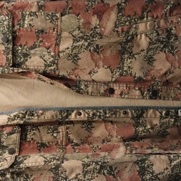 Mens button down - Picture 2 of 3